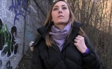 Hot Babe Fucking Outdoors For Cash