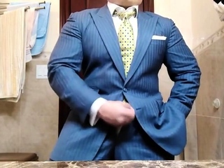 Str8 daddy jerking off in suit
