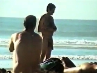 Str8 big dick on beach