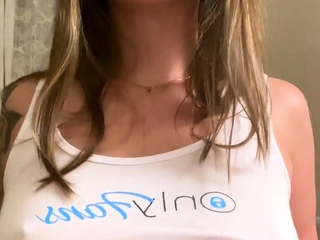charlieraeganx i would love to get titty fucked w/ lube all