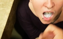 The fat girlfriend brushes her teeth with cum