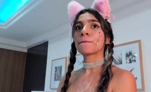 Webcam brunette solo masturbation