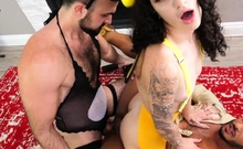 Cute Cosplay Bae Pussynailed In Bi 3some