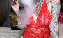 Amateur brunette ariana marie solo toying