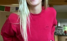 amateur blonde solo webcam