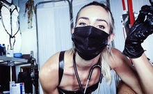 amateur blonde solo webcam