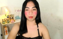 Amateur Webcam Cute Teen Plays Solo with Big Dildo